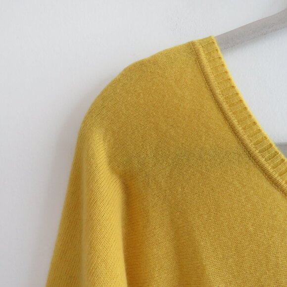 VINCE 100% Cashmere Scoop Neck Sweater in Canary Yellow Quiet Luxury - Size L - Picture 6 of 12